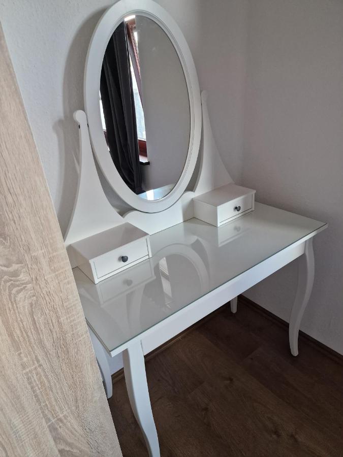Apartment 98qm Im Villenviertel - Voll Ausgestattet Mit Balkon Und Kamin - Wlan Gratis