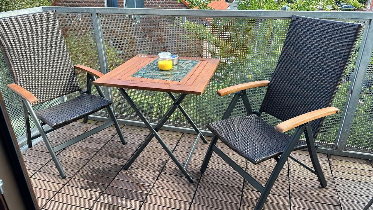 98qm Im Villenviertel - Voll Ausgestattet Mit Balkon Und Kamin - Wlan Gratis Apartment Wilhelmshaven