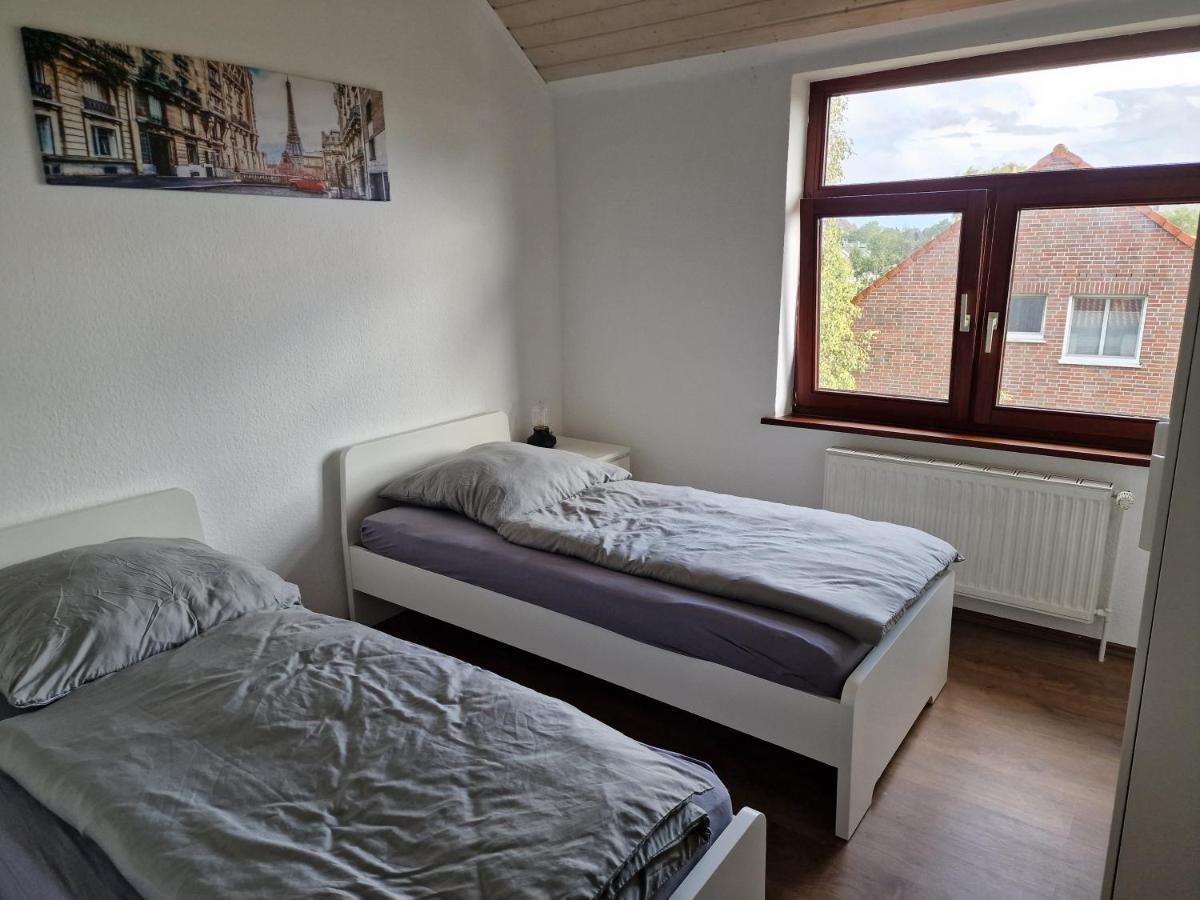 98qm Im Villenviertel - Voll Ausgestattet Mit Balkon Und Kamin - Wlan Gratis
