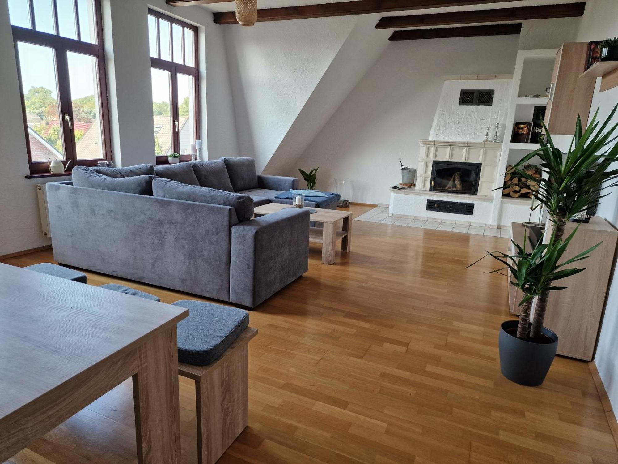 98qm Im Villenviertel - Voll Ausgestattet Mit Balkon Und Kamin - Wlan Gratis Wilhelmshaven